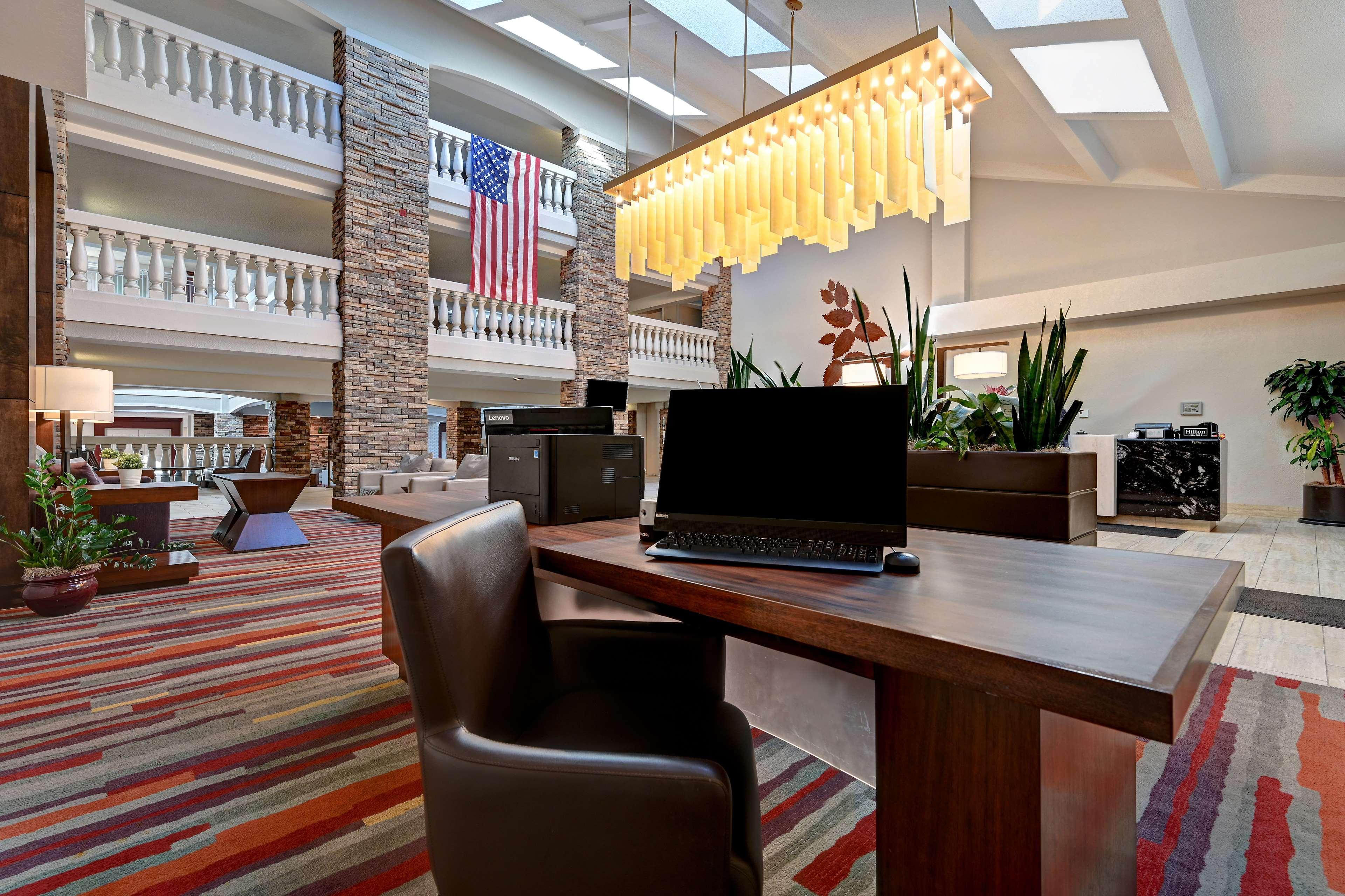 Embassy Suites By Hilton Colorado Springs Exterior foto