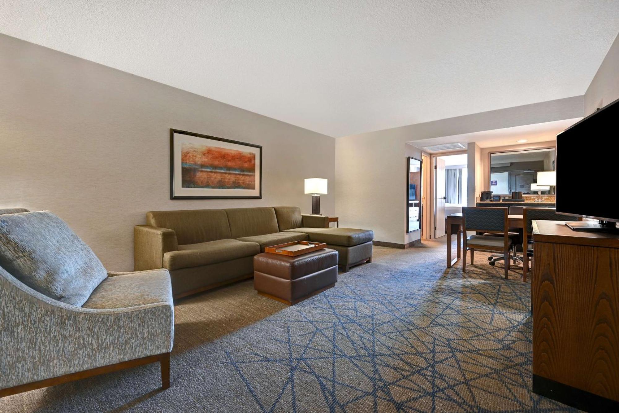 Embassy Suites By Hilton Colorado Springs Exterior foto