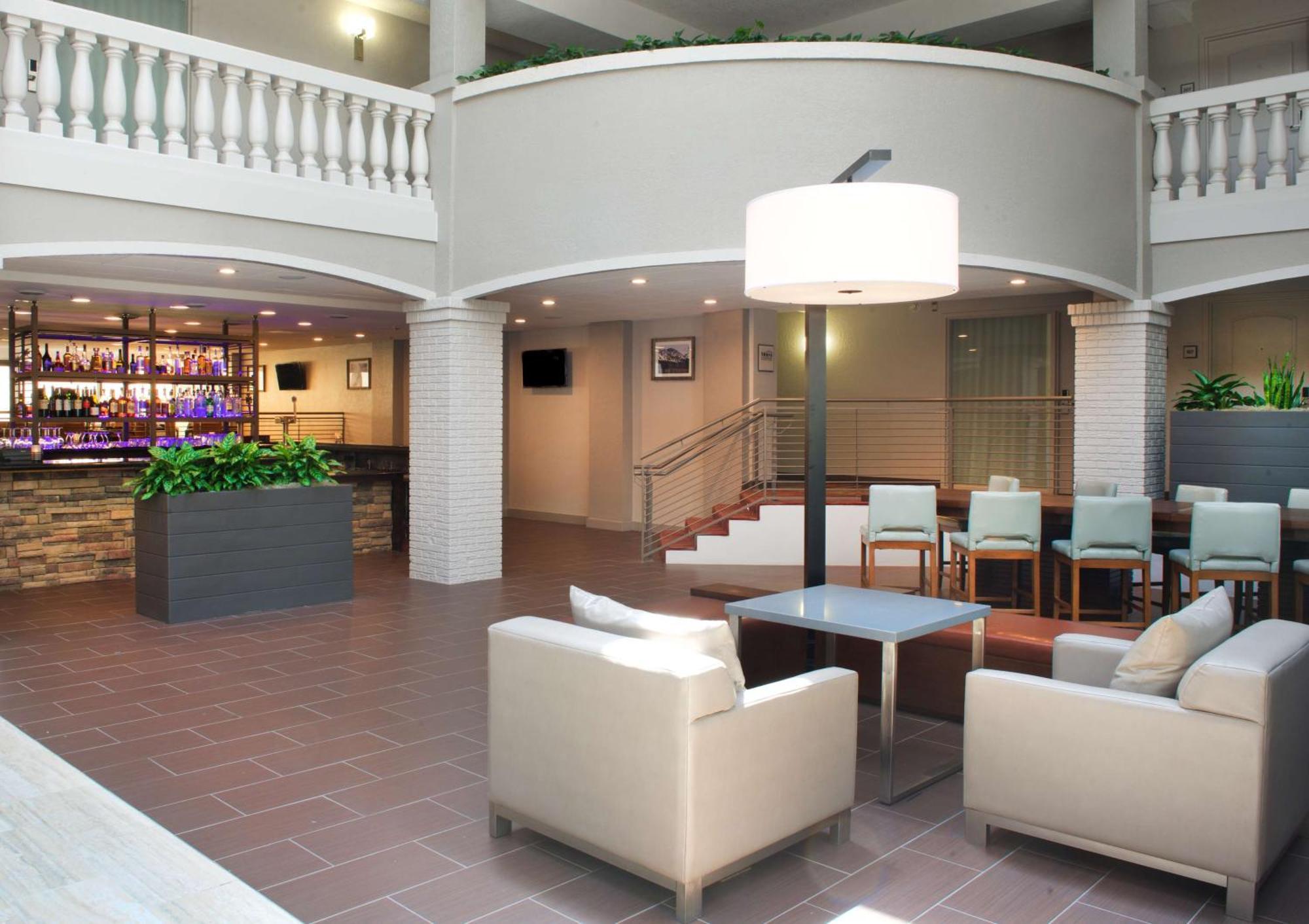 Embassy Suites By Hilton Colorado Springs Exterior foto